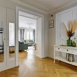 Bluestay 544 - Superb Apartment In Paris