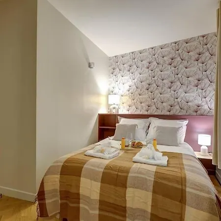 Bluestay 544 - Superb In Parigi
